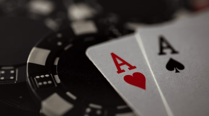 bibit4d login iOS and Android app dual-screen showing SEA Games football odds and live roulette table simultaneously